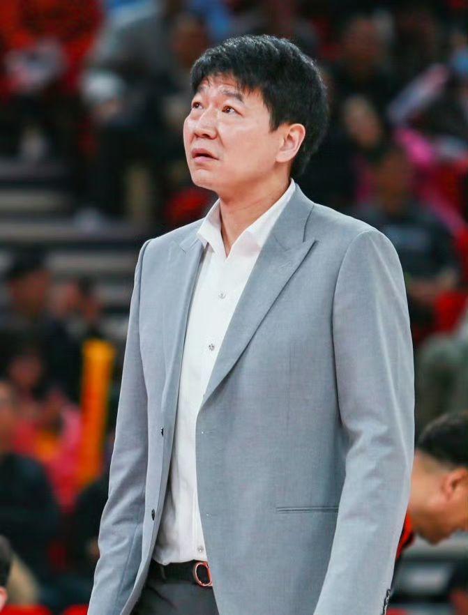 网页版登录入口-山东男篮翻译怒扇自己5个耳光，被罚2万，冤吗？邱彪被罚款6万