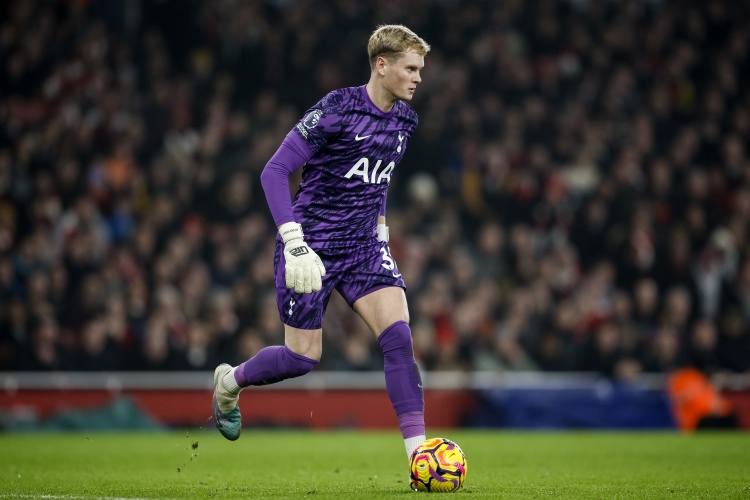 kaiyun 官网-罗马诺：西汉姆联有意热刺替补门将金斯基，本托接近加盟热那亚