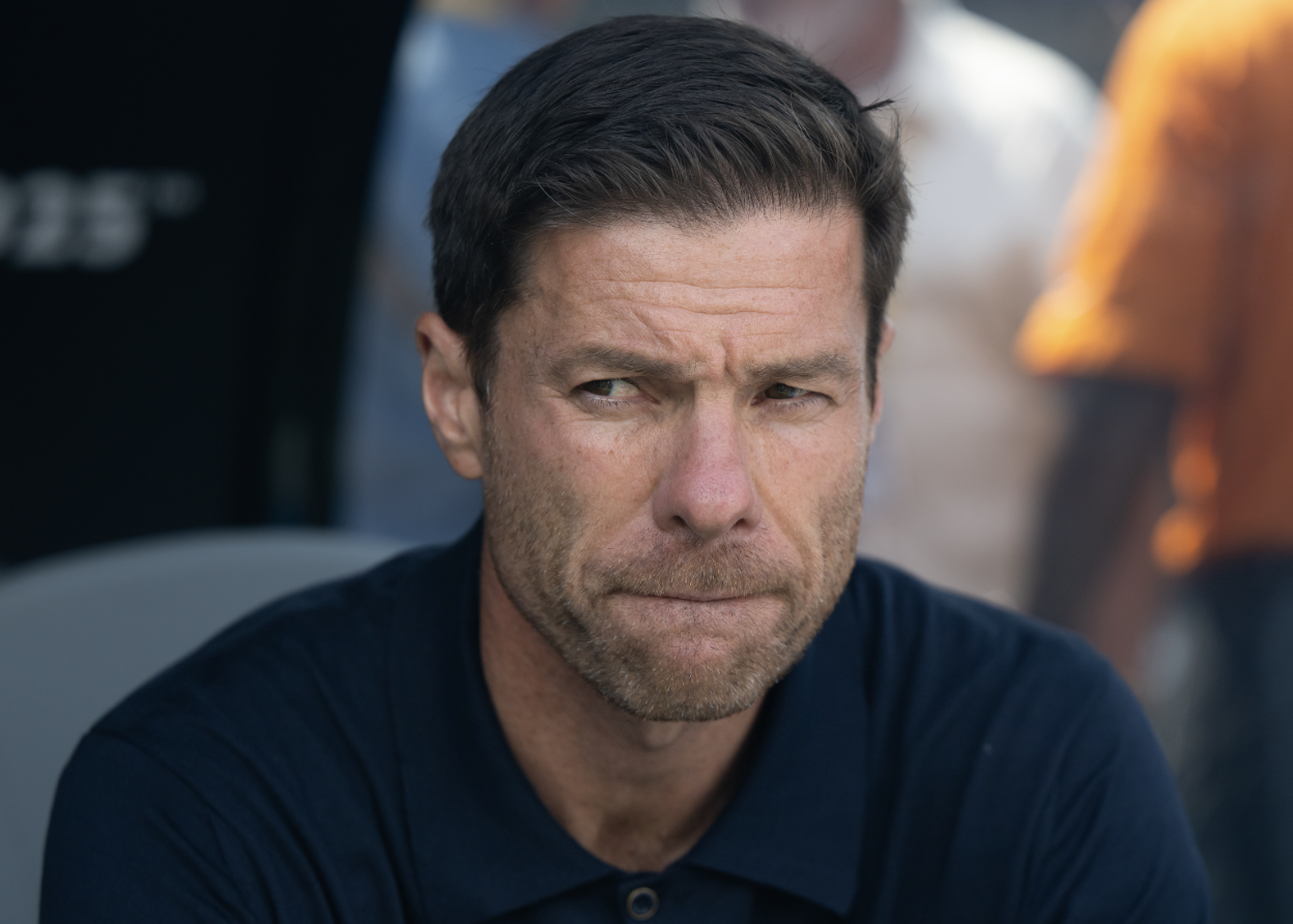 体育视频直播-阿隆索怒了！斥责高层：解雇我是错误且不公的 亨利：佛爷昏庸