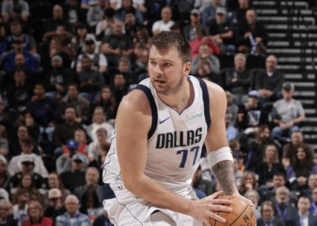 体育视频直播-关键时刻防守断电！独行侠惨遭4连败跌至西部第12