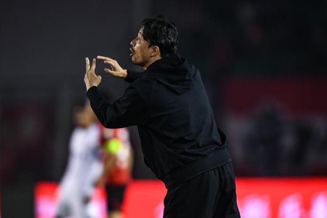 app下载-谢晖带队主场压着打遭开门黑 亚泰三度补时遭绝杀