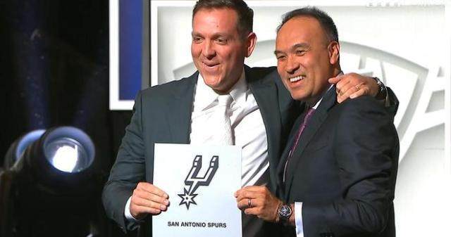 体育视频直播-【早报】碾压进决赛！曼城4比0皇马消灭“1%”！