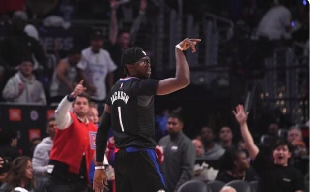 体育视频直播-逆转失败！经历万千困难的快艇队结束赛季征程