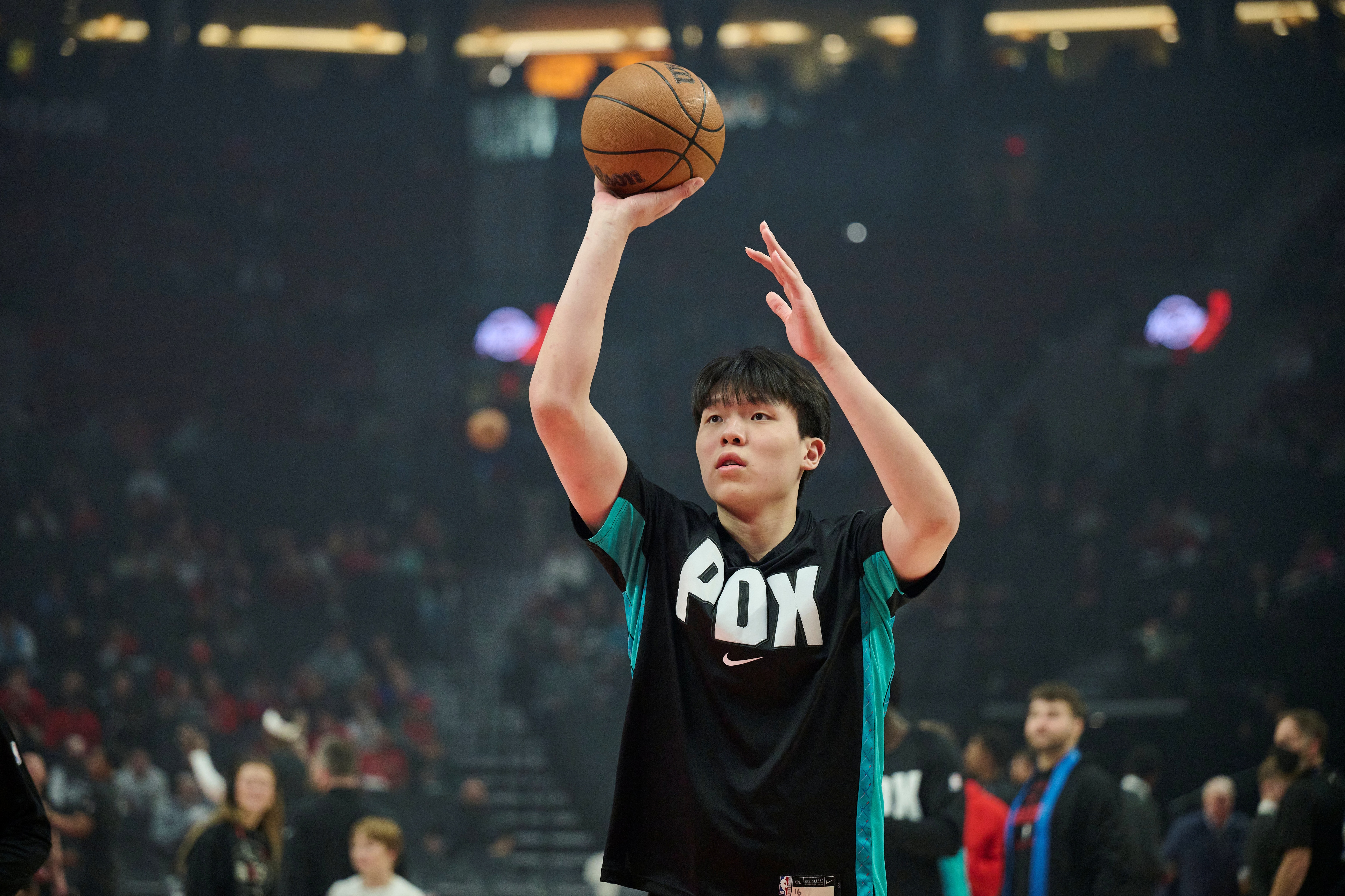 体育视频直播-曾令旭:斯普利特够意思了 瀚森上场时篮板不错防守反应还是偏慢