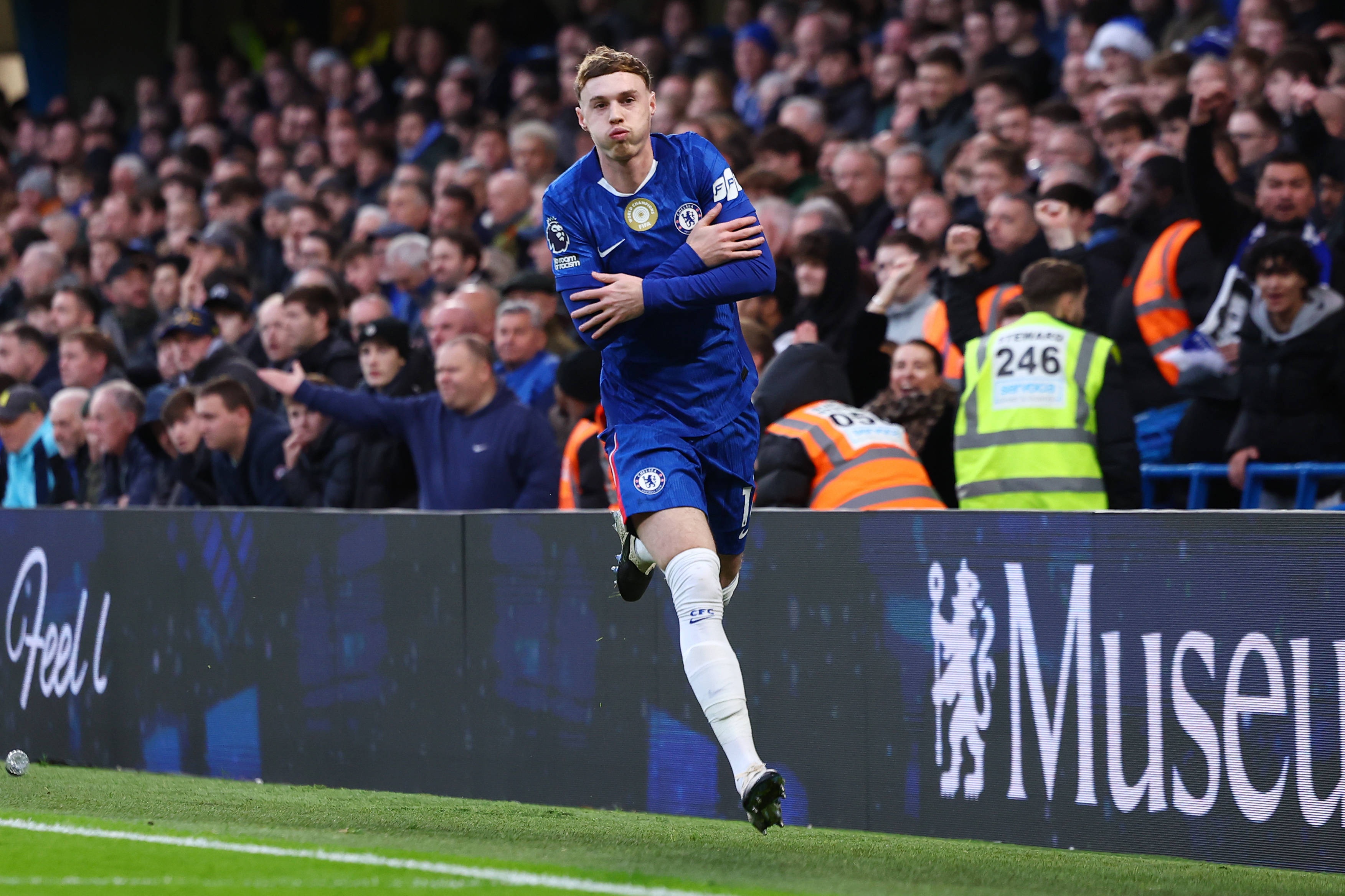 电讯报：帕尔默至少会为切尔西效力至30年，他和凯塞多都是非卖品