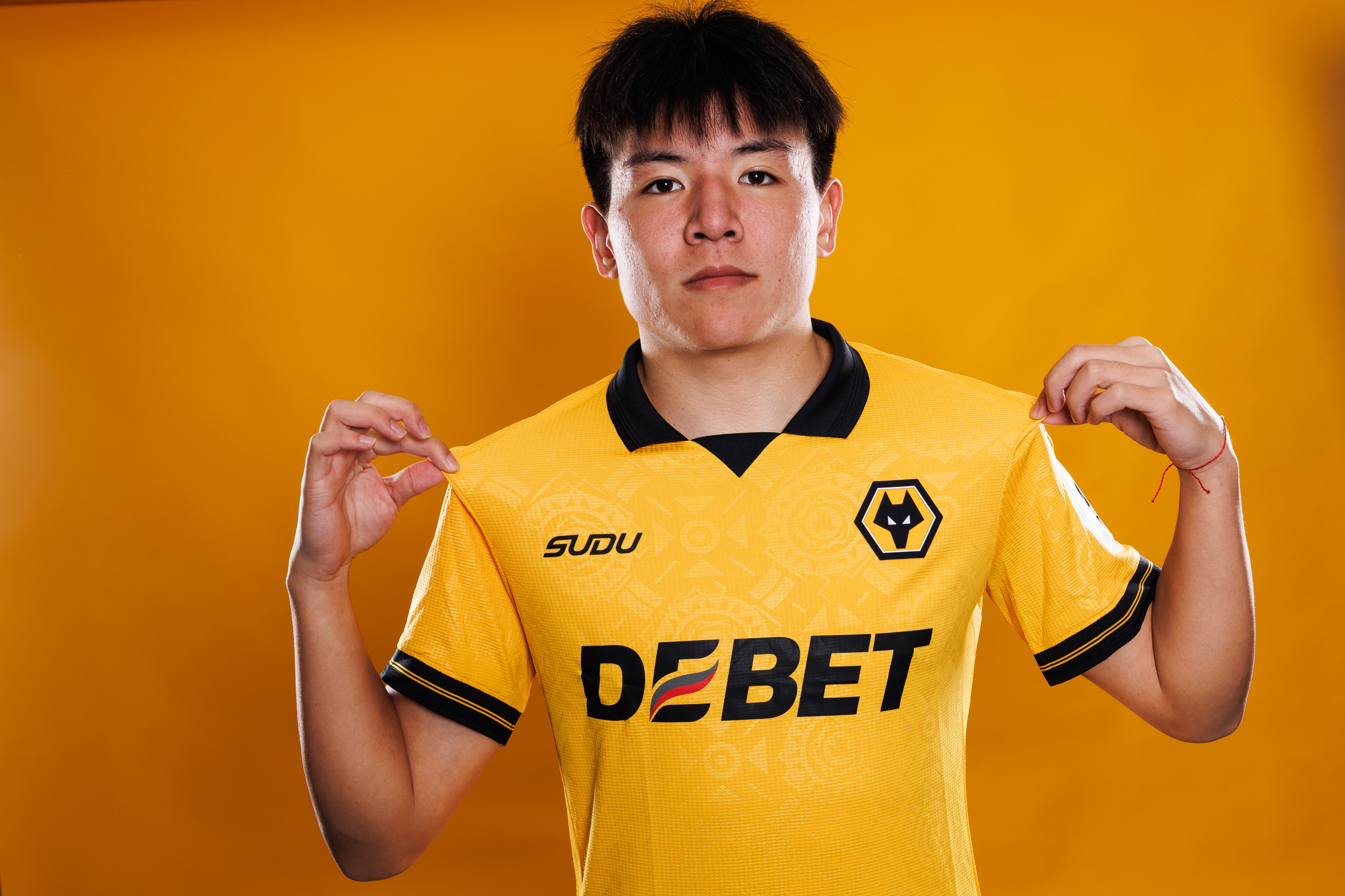 体育视频直播-当地媒体：徐彬周二已代表巴恩斯利U21完成首秀，帮助球队4-2逆转