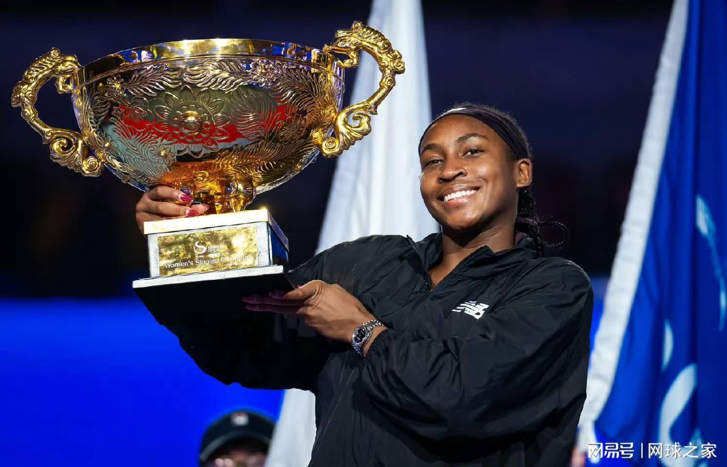 中网还未开始便陷入舆论风波：海报不见郑钦文，门票涨价再惹争议