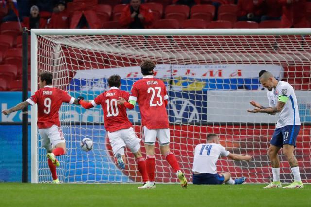 开云体育-不拘一格用人才 卡尔平五场烂仗打完俄罗斯队登顶