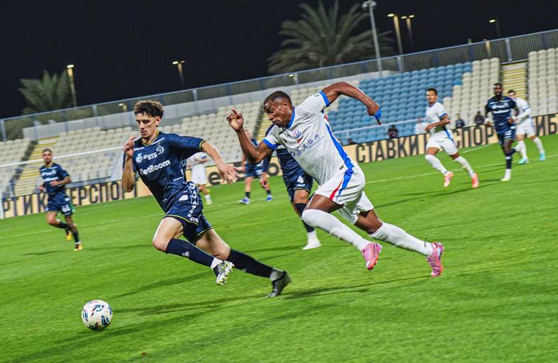 app下载-5-7 1-4！上海双雄被虐！申花不敌迪纳摩 拉唐破门 海港被打花了