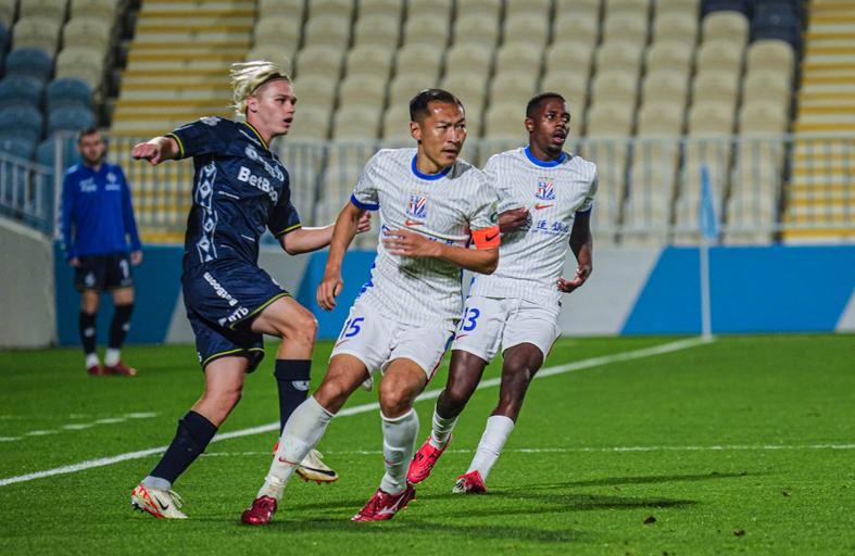 app下载-5-7 1-4！上海双雄被虐！申花不敌迪纳摩 拉唐破门 海港被打花了