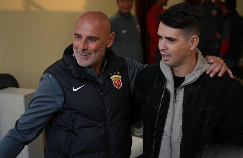 app下载-5-7 1-4！上海双雄被虐！申花不敌迪纳摩 拉唐破门 海港被打花了