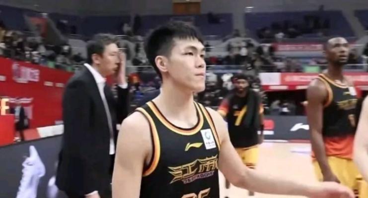 kaiyun 官网-郭士强霸气！其他主帅不敢用的人被他招入中国男篮草根三级跳逆袭