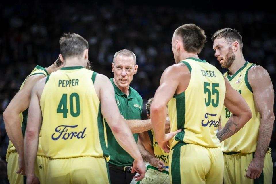 开云体育-男篮世预赛亚大区出线更新，两队提前晋级，中国赢1场即上岸