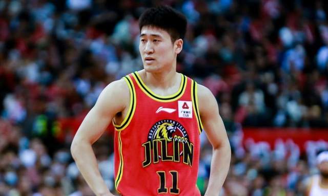 32分+6记三分!失意国手砍分能力不输小外援,郭士强该重点考察了