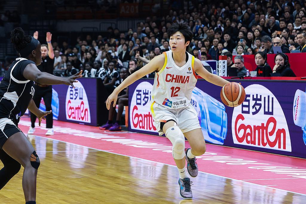 kaiyun 官网-14分3板！她是国家队一年级新生，敢打敢拼，有望成苗立杰接班人