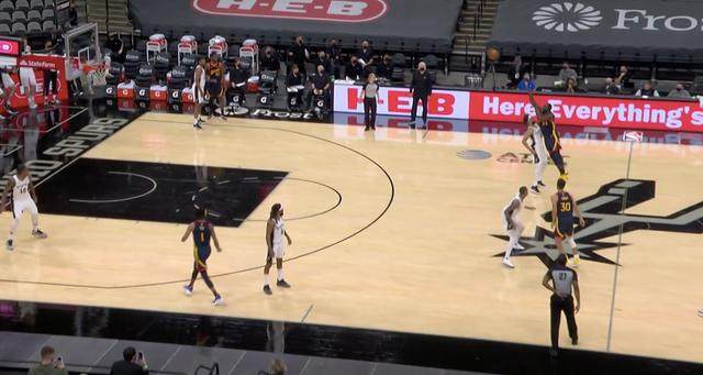 开云体育-追梦离谱中圈三分送葬勇士 库里出场时间再引争议